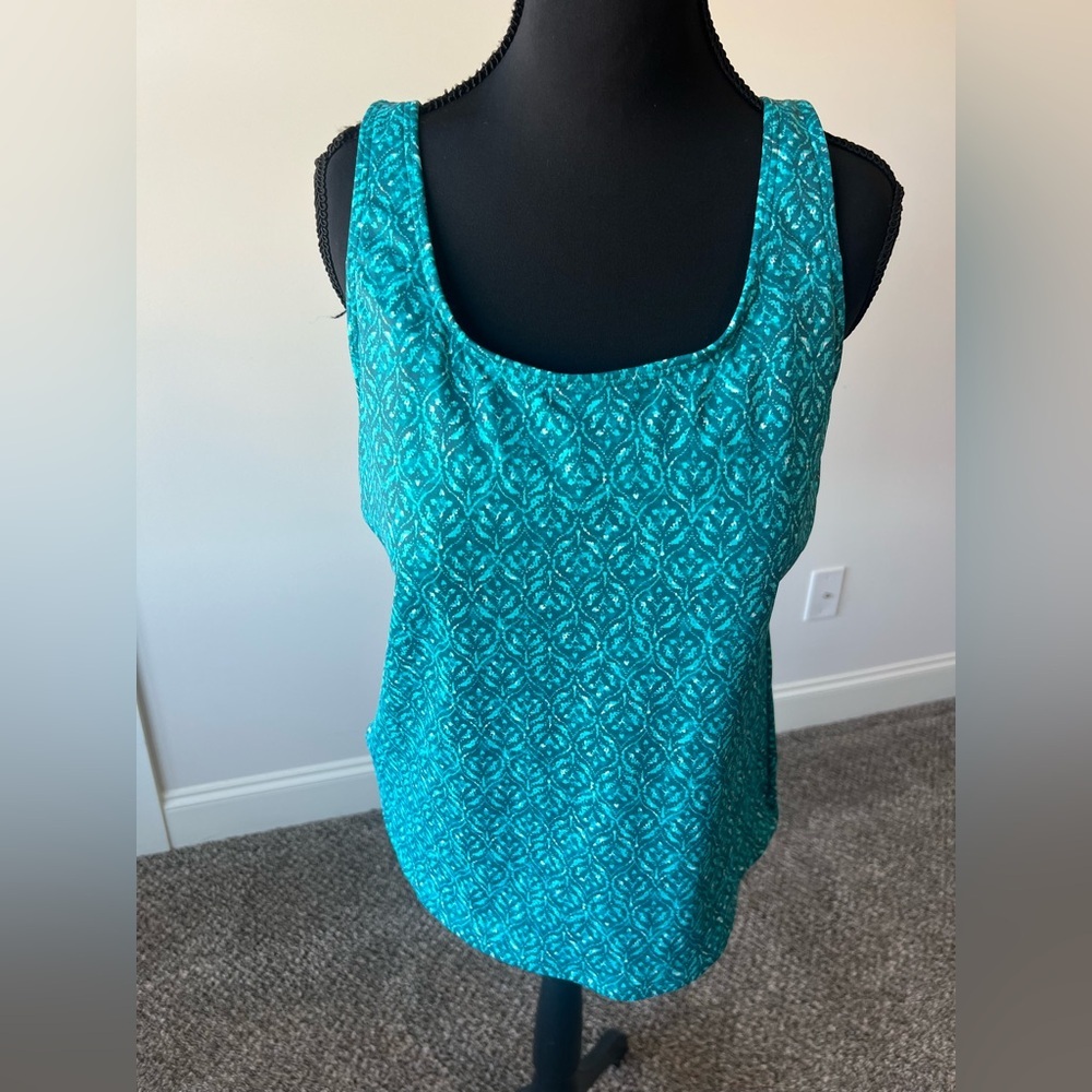 L.L. Bean Blue Geometric Modest Swimsuit Top Molded Bra Cups Size 14 Long UPF 50